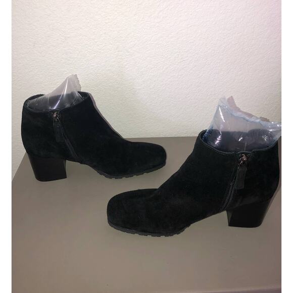 Aquatalia Charlotte Weatherproof Suede Black Bootie - 8.5 - Picture 4 of 11